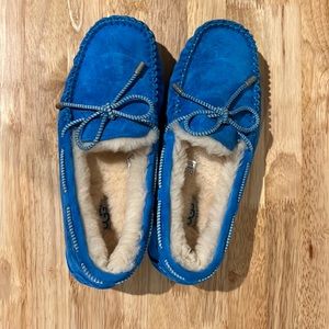 Ugg Blue Dakota Bow Loafer Slipper (Size 7)